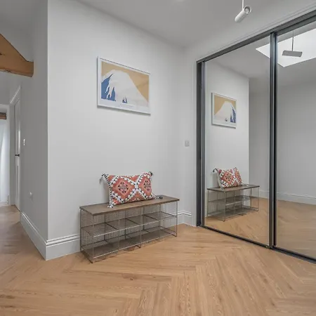 Ford Park House Penthouse Escape *