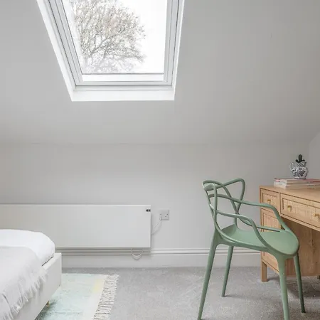 Ford Park House Penthouse Escape 울버스톤