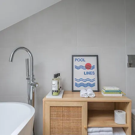 아파트 Ford Park House Penthouse Escape 울버스톤